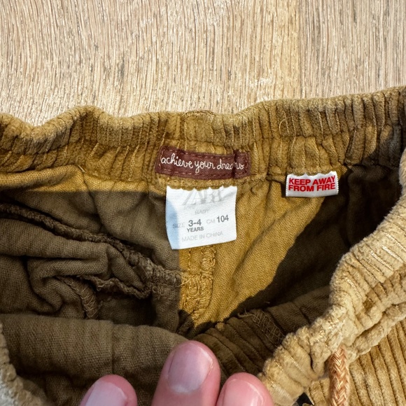 Zara Kids Coudory Size 3-4 - Picture 2 of 2